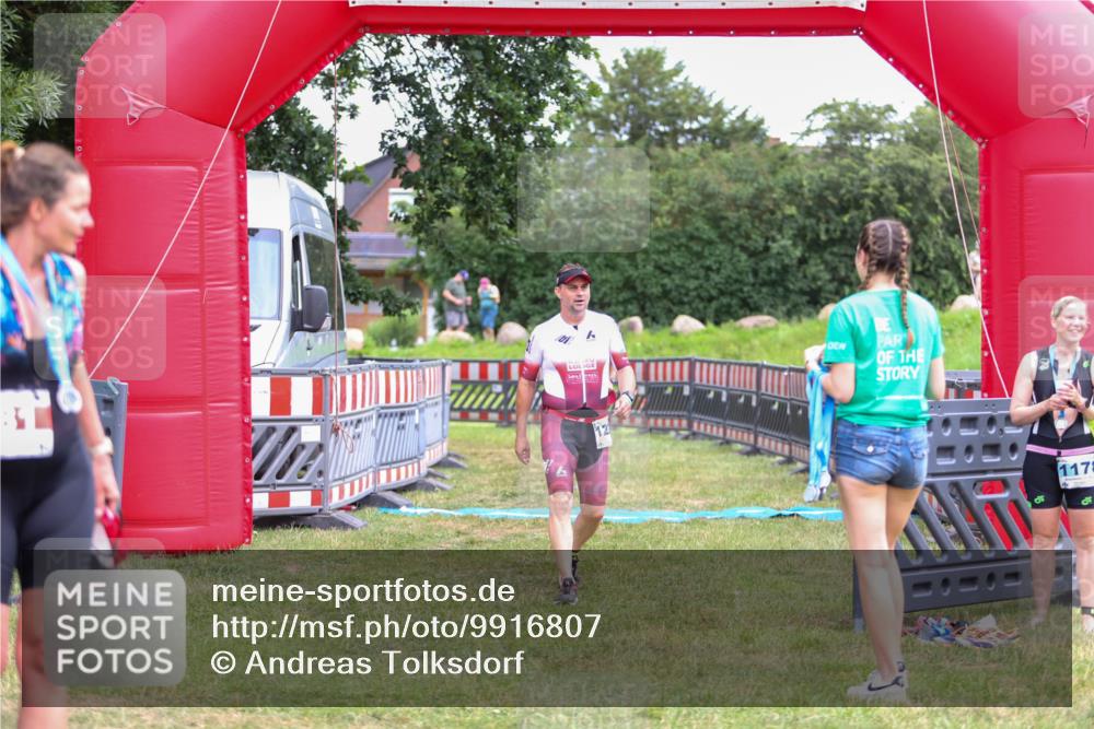 21.06.2026 - 29. Vierlanden-Triathlon Andreas Tolksdorf http://msf.ph/oto/9916807 21.06.2026 14:46:22 Ziel 92, 1228 meine-sportfotos.de