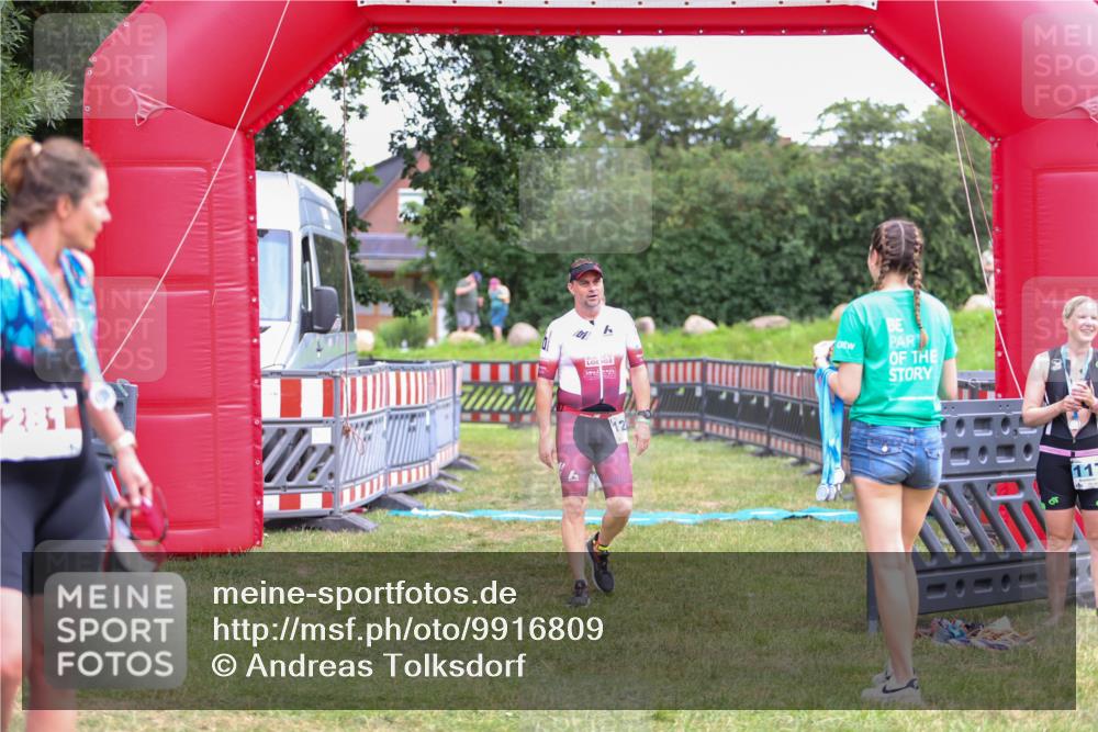 21.06.2026 - 29. Vierlanden-Triathlon Andreas Tolksdorf http://msf.ph/oto/9916809 21.06.2026 14:46:22 Ziel 92, 1228 meine-sportfotos.de