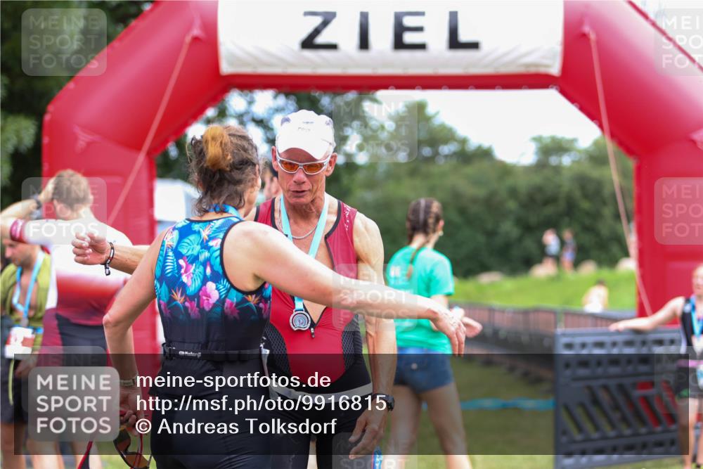 21.06.2026 - 29. Vierlanden-Triathlon Andreas Tolksdorf http://msf.ph/oto/9916815 21.06.2026 14:46:37 Ziel  meine-sportfotos.de