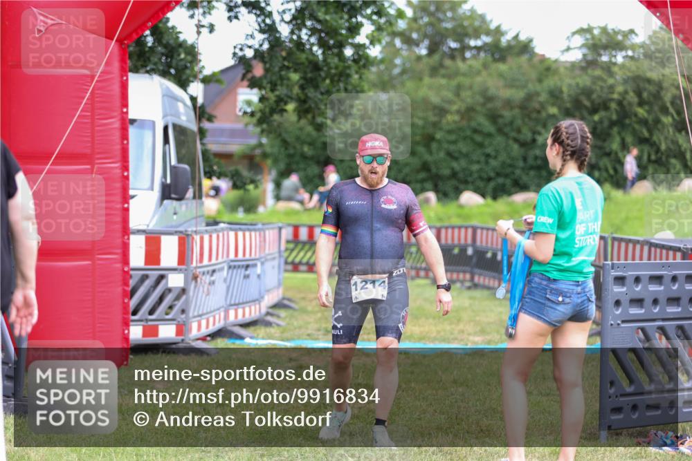 21.06.2026 - 29. Vierlanden-Triathlon Andreas Tolksdorf http://msf.ph/oto/9916834 21.06.2026 14:47:02 Ziel 276, 1214 meine-sportfotos.de