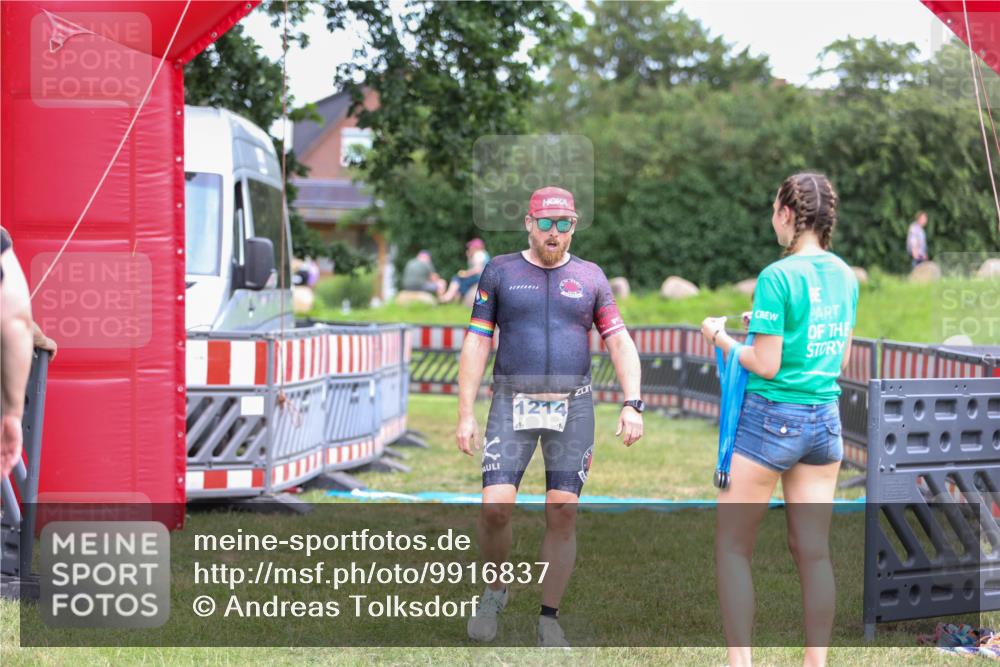 21.06.2026 - 29. Vierlanden-Triathlon Andreas Tolksdorf http://msf.ph/oto/9916837 21.06.2026 14:47:02 Ziel 276, 1214 meine-sportfotos.de