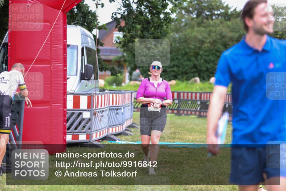 21.06.2026 - 29. Vierlanden-Triathlon Andreas Tolksdorf http://msf.ph/oto/9916842 21.06.2026 14:47:14 Ziel 276, 1208 meine-sportfotos.de