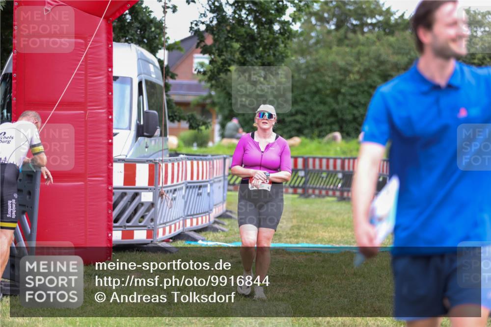 21.06.2026 - 29. Vierlanden-Triathlon Andreas Tolksdorf http://msf.ph/oto/9916844 21.06.2026 14:47:14 Ziel 276, 1208 meine-sportfotos.de