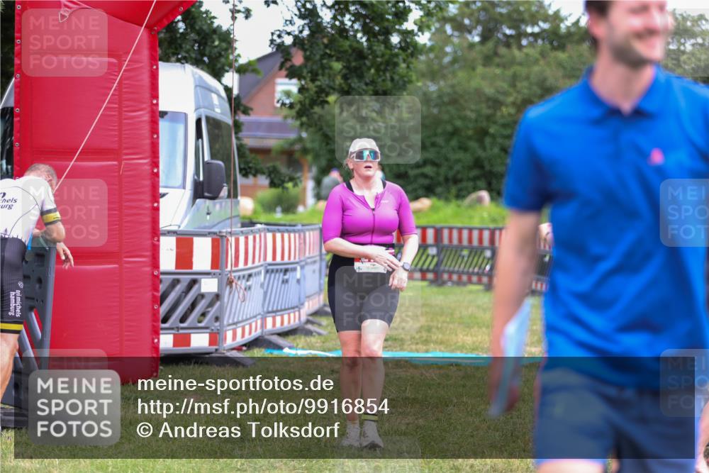 21.06.2026 - 29. Vierlanden-Triathlon Andreas Tolksdorf http://msf.ph/oto/9916854 21.06.2026 14:47:14 Ziel 276, 1208 meine-sportfotos.de