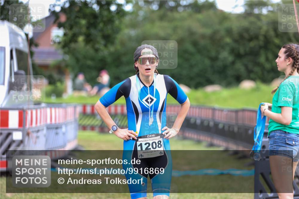 21.06.2026 - 29. Vierlanden-Triathlon Andreas Tolksdorf http://msf.ph/oto/9916869 21.06.2026 14:47:31 Ziel  meine-sportfotos.de
