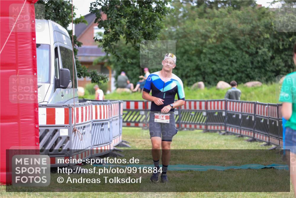 21.06.2026 - 29. Vierlanden-Triathlon Andreas Tolksdorf http://msf.ph/oto/9916884 21.06.2026 14:48:14 Ziel 94 meine-sportfotos.de