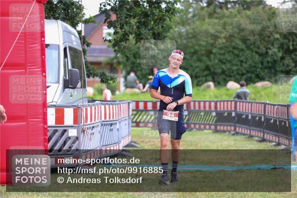 21.06.2026 - 29. Vierlanden-Triathlon Andreas Tolksdorf http://msf.ph/oto/9916885 21.06.2026 14:48:14 Ziel 94 meine-sportfotos.de