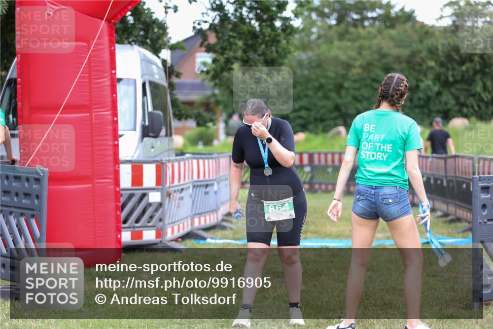 21.06.2026 - 29. Vierlanden-Triathlon Andreas Tolksdorf http://msf.ph/oto/9916905 21.06.2026 14:50:15 Ziel  meine-sportfotos.de