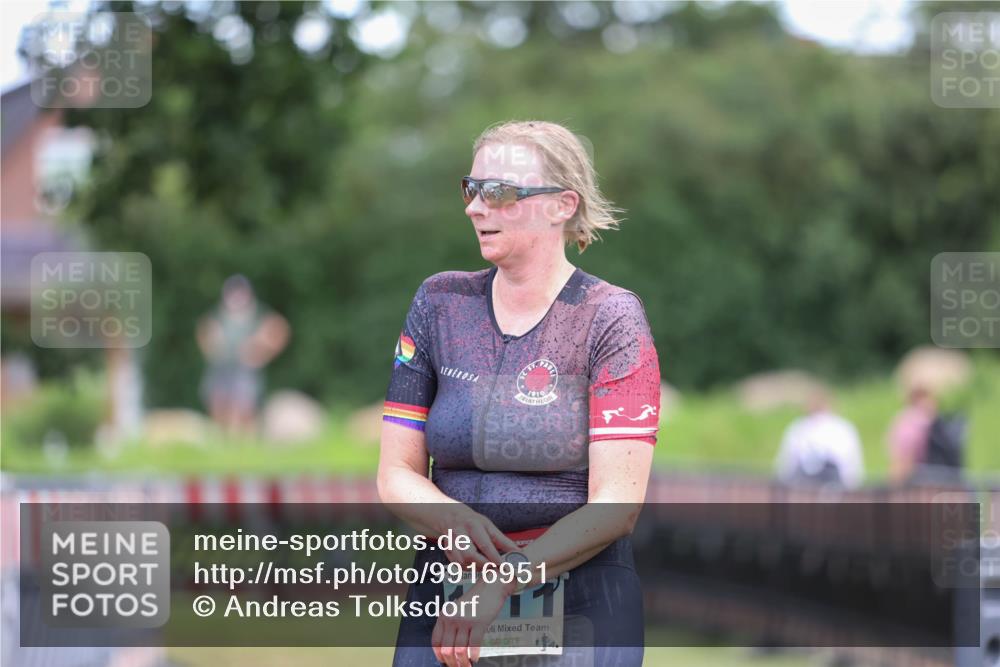 21.06.2026 - 29. Vierlanden-Triathlon Andreas Tolksdorf http://msf.ph/oto/9916951 21.06.2026 14:55:42 Ziel  meine-sportfotos.de