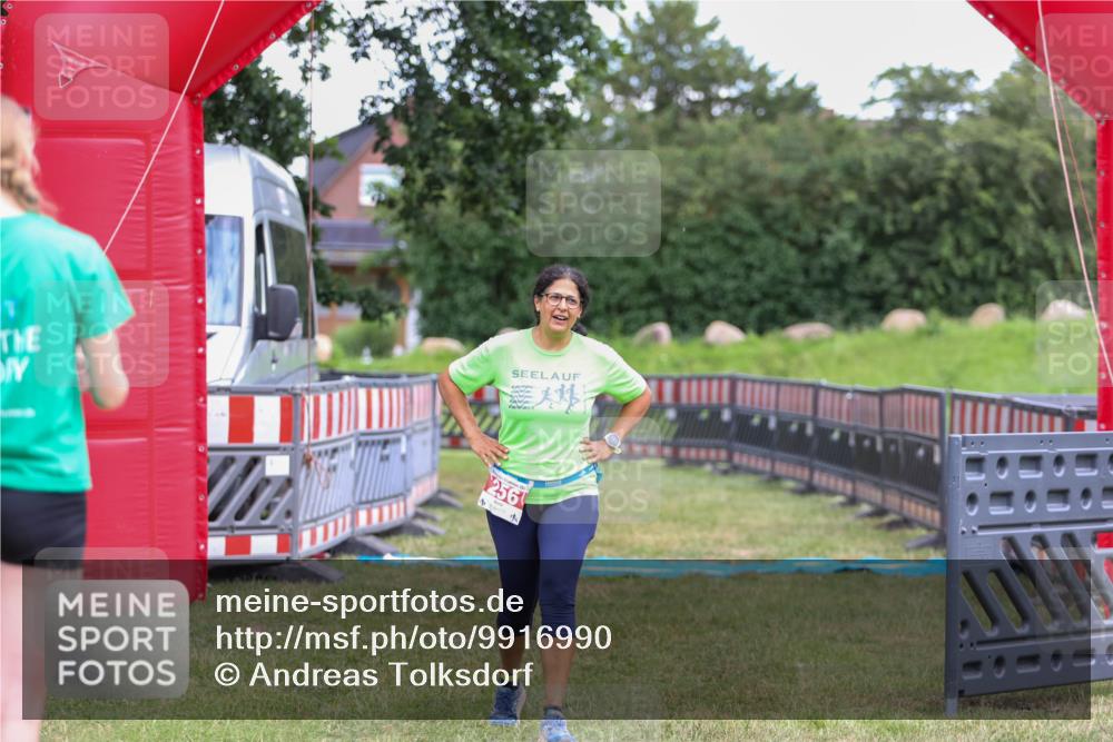 21.06.2026 - 29. Vierlanden-Triathlon Andreas Tolksdorf http://msf.ph/oto/9916990 21.06.2026 15:00:34 Ziel 256 meine-sportfotos.de