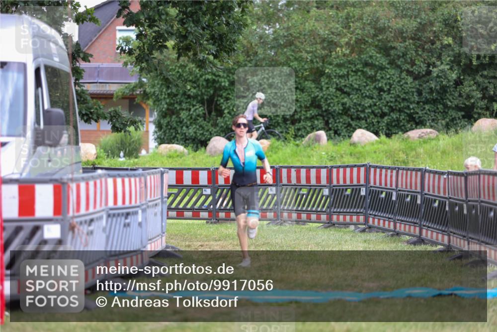 21.06.2026 - 29. Vierlanden-Triathlon Andreas Tolksdorf http://msf.ph/oto/9917056 21.06.2026 15:05:31 Ziel 1252 meine-sportfotos.de