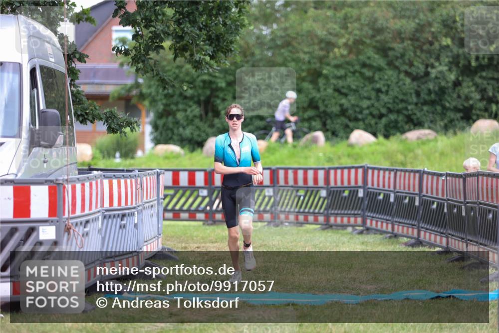 21.06.2026 - 29. Vierlanden-Triathlon Andreas Tolksdorf http://msf.ph/oto/9917057 21.06.2026 15:05:32 Ziel 1252 meine-sportfotos.de