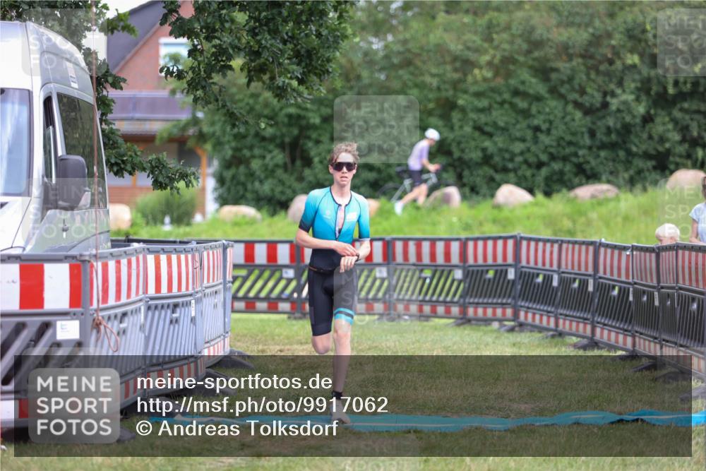 21.06.2026 - 29. Vierlanden-Triathlon Andreas Tolksdorf http://msf.ph/oto/9917062 21.06.2026 15:05:32 Ziel 1252 meine-sportfotos.de