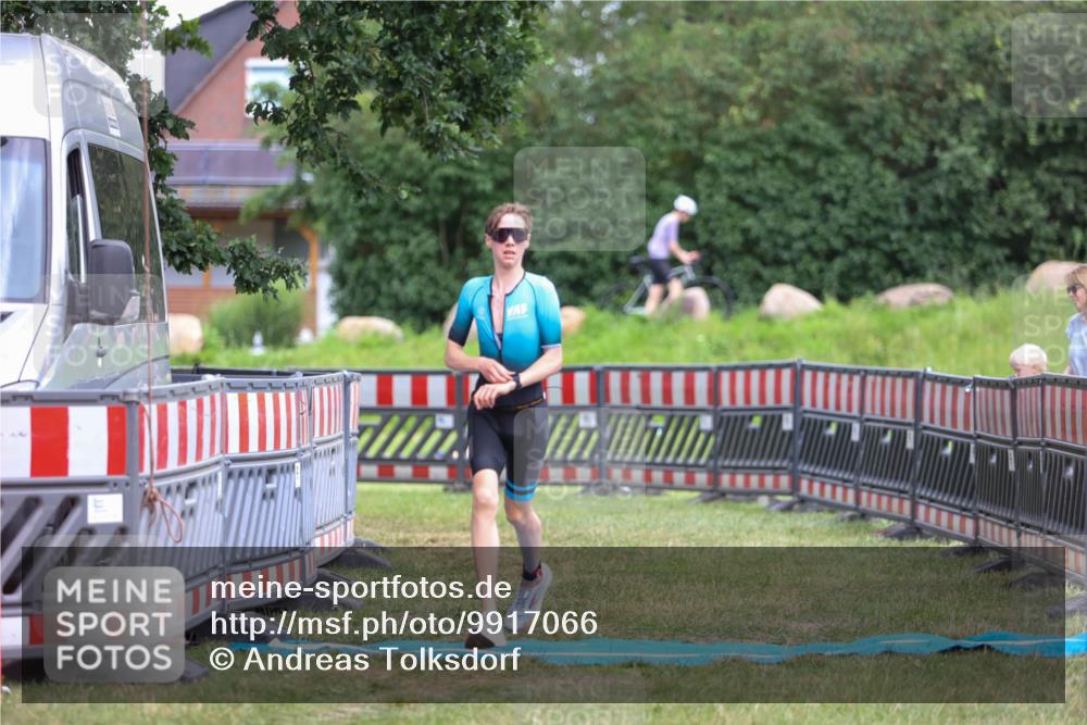 21.06.2026 - 29. Vierlanden-Triathlon Andreas Tolksdorf http://msf.ph/oto/9917066 21.06.2026 15:05:32 Ziel 1252 meine-sportfotos.de