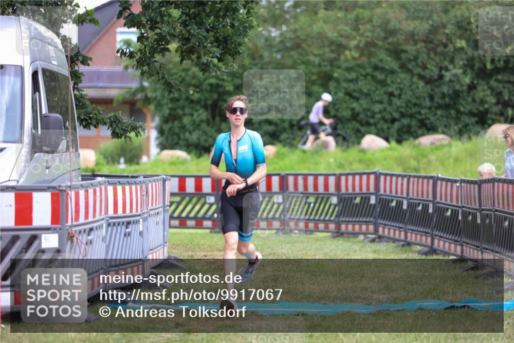 21.06.2026 - 29. Vierlanden-Triathlon Andreas Tolksdorf http://msf.ph/oto/9917067 21.06.2026 15:05:32 Ziel 1252 meine-sportfotos.de