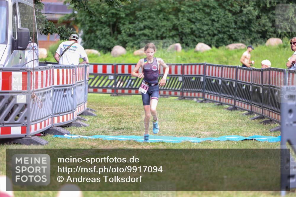 21.06.2026 - 29. Vierlanden-Triathlon Andreas Tolksdorf http://msf.ph/oto/9917094 21.06.2026 15:06:45 Ziel 1331 meine-sportfotos.de
