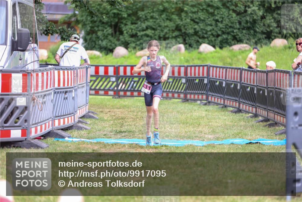 21.06.2026 - 29. Vierlanden-Triathlon Andreas Tolksdorf http://msf.ph/oto/9917095 21.06.2026 15:06:45 Ziel 1331 meine-sportfotos.de