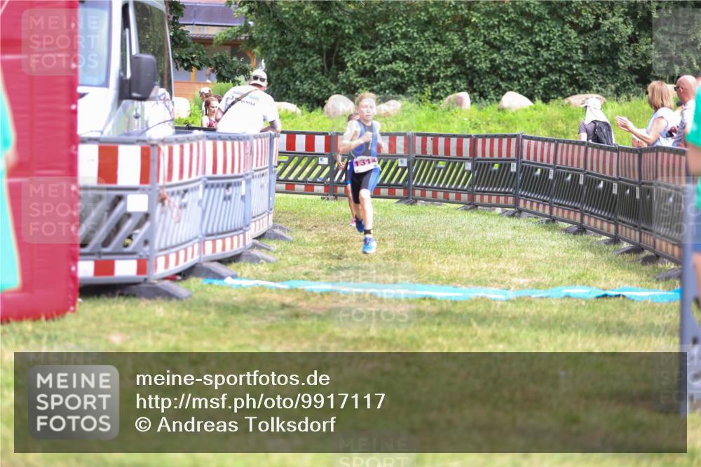 21.06.2026 - 29. Vierlanden-Triathlon Andreas Tolksdorf http://msf.ph/oto/9917117 21.06.2026 15:07:17 Ziel 1296, 1312, 1328 meine-sportfotos.de