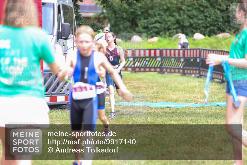 21.06.2026 - 29. Vierlanden-Triathlon Andreas Tolksdorf http://msf.ph/oto/9917140 21.06.2026 15:07:21 Ziel 1251, 1296, 1312, 1328 meine-sportfotos.de