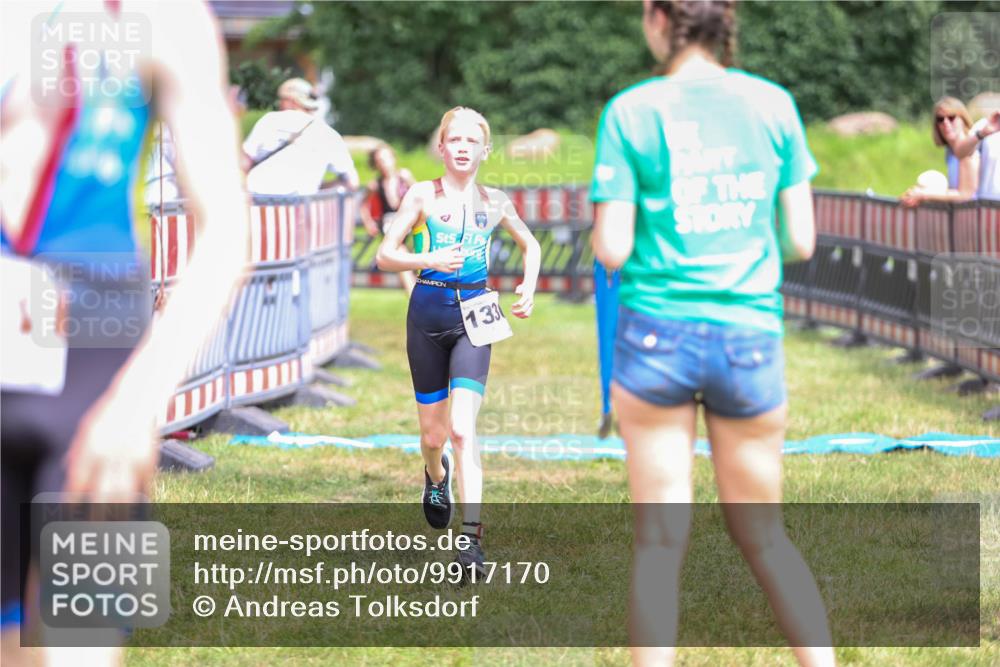 21.06.2026 - 29. Vierlanden-Triathlon Andreas Tolksdorf http://msf.ph/oto/9917170 21.06.2026 15:07:36 Ziel 1251, 1276, 1330, 1333 meine-sportfotos.de