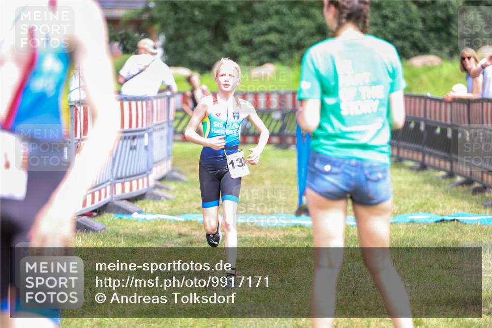 21.06.2026 - 29. Vierlanden-Triathlon Andreas Tolksdorf http://msf.ph/oto/9917171 21.06.2026 15:07:36 Ziel 1251, 1276, 1330, 1333 meine-sportfotos.de