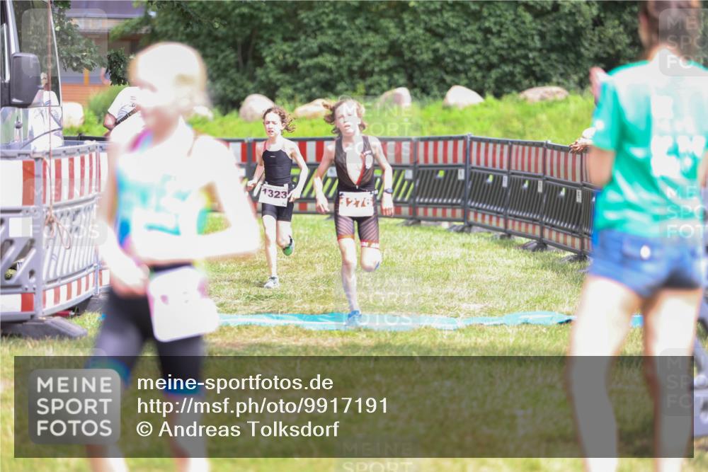 21.06.2026 - 29. Vierlanden-Triathlon Andreas Tolksdorf http://msf.ph/oto/9917191 21.06.2026 15:07:40 Ziel 1272, 1276, 1313, 1330, 1333 meine-sportfotos.de