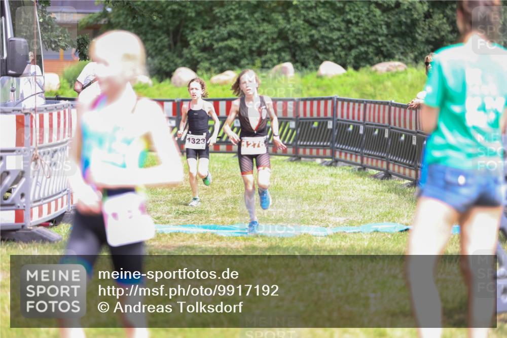 21.06.2026 - 29. Vierlanden-Triathlon Andreas Tolksdorf http://msf.ph/oto/9917192 21.06.2026 15:07:40 Ziel 1272, 1276, 1313, 1330, 1333 meine-sportfotos.de