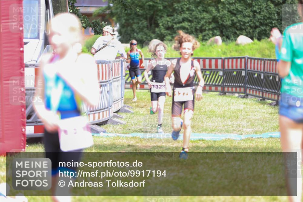21.06.2026 - 29. Vierlanden-Triathlon Andreas Tolksdorf http://msf.ph/oto/9917194 21.06.2026 15:07:41 Ziel 1272, 1276, 1284, 1313, 1330, 1333 meine-sportfotos.de