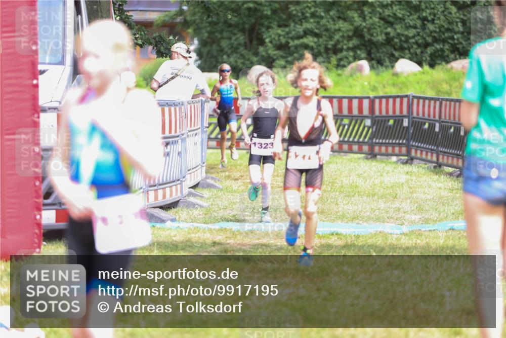 21.06.2026 - 29. Vierlanden-Triathlon Andreas Tolksdorf http://msf.ph/oto/9917195 21.06.2026 15:07:41 Ziel 1272, 1276, 1284, 1313, 1330, 1333 meine-sportfotos.de