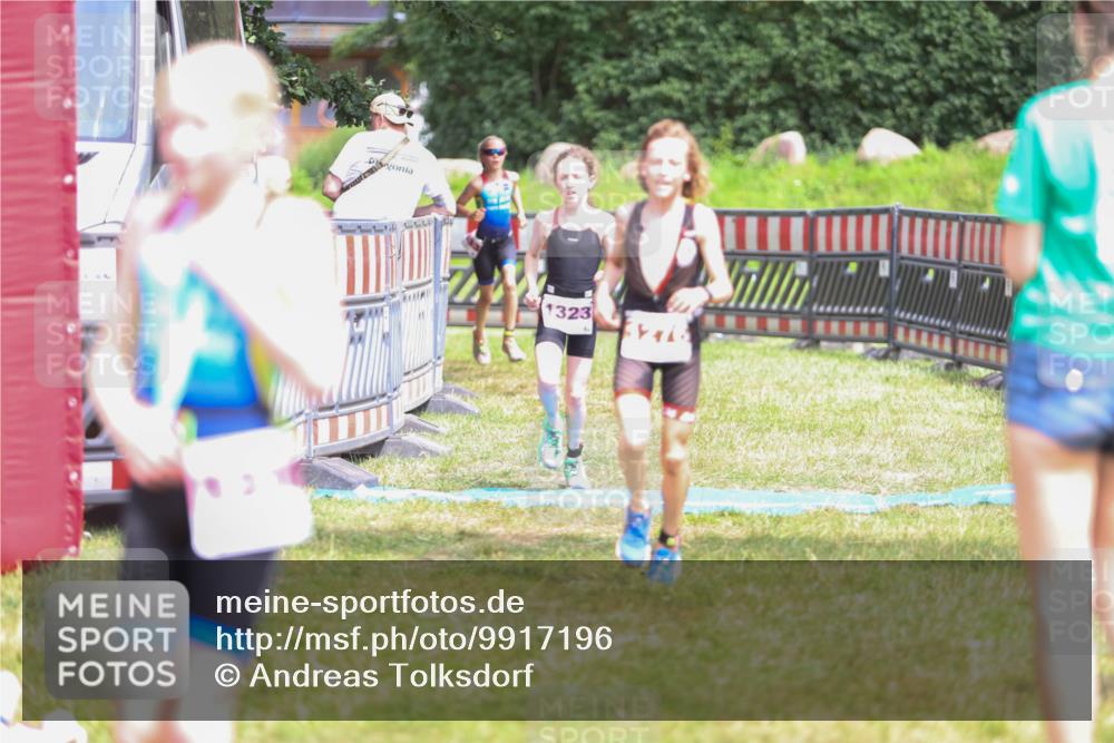 21.06.2026 - 29. Vierlanden-Triathlon Andreas Tolksdorf http://msf.ph/oto/9917196 21.06.2026 15:07:41 Ziel 1272, 1276, 1284, 1313, 1330, 1333 meine-sportfotos.de