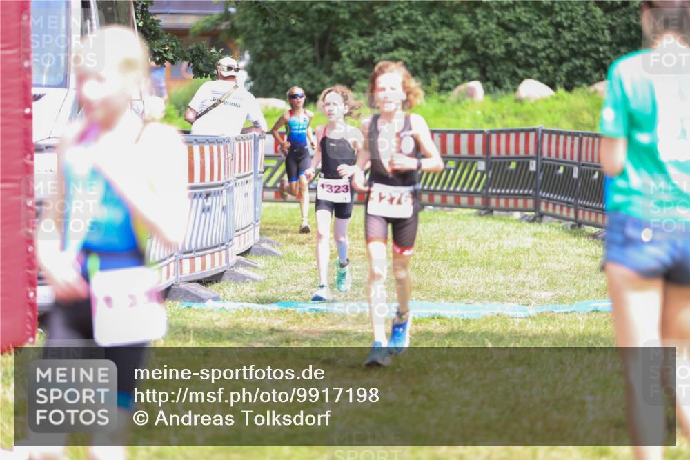 21.06.2026 - 29. Vierlanden-Triathlon Andreas Tolksdorf http://msf.ph/oto/9917198 21.06.2026 15:07:41 Ziel 1272, 1276, 1284, 1313, 1330, 1333 meine-sportfotos.de