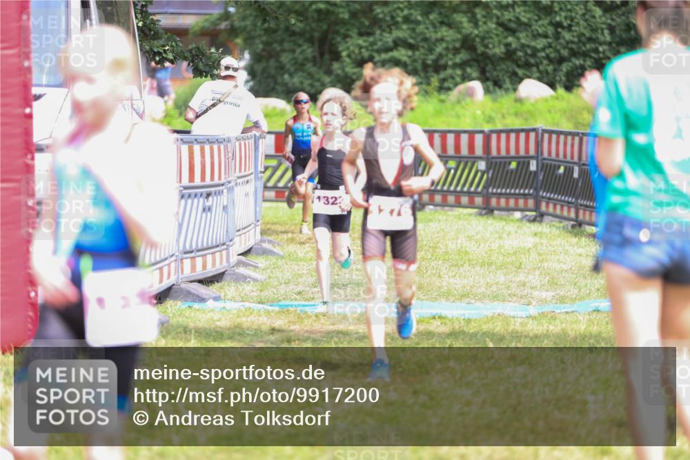 21.06.2026 - 29. Vierlanden-Triathlon Andreas Tolksdorf http://msf.ph/oto/9917200 21.06.2026 15:07:41 Ziel 1272, 1276, 1284, 1313, 1330, 1333 meine-sportfotos.de