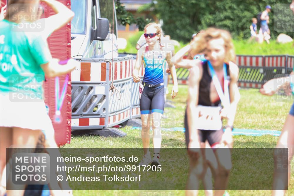 21.06.2026 - 29. Vierlanden-Triathlon Andreas Tolksdorf http://msf.ph/oto/9917205 21.06.2026 15:07:47 Ziel 1272, 1276, 1284, 1313, 1333 meine-sportfotos.de