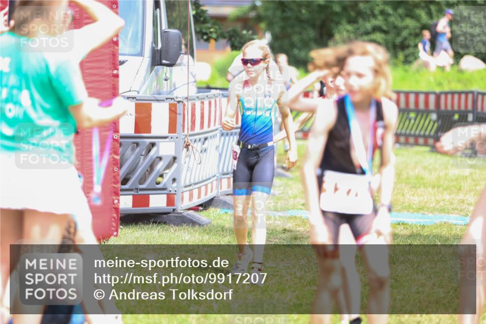 21.06.2026 - 29. Vierlanden-Triathlon Andreas Tolksdorf http://msf.ph/oto/9917207 21.06.2026 15:07:47 Ziel 1272, 1276, 1284, 1313, 1333 meine-sportfotos.de