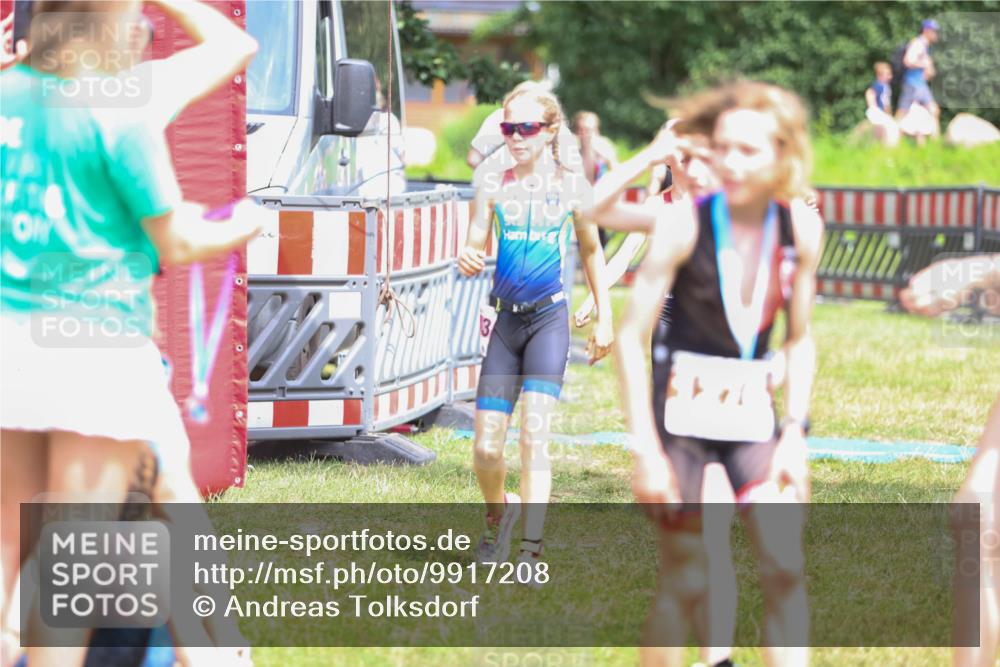21.06.2026 - 29. Vierlanden-Triathlon Andreas Tolksdorf http://msf.ph/oto/9917208 21.06.2026 15:07:47 Ziel 1272, 1276, 1284, 1313, 1333 meine-sportfotos.de