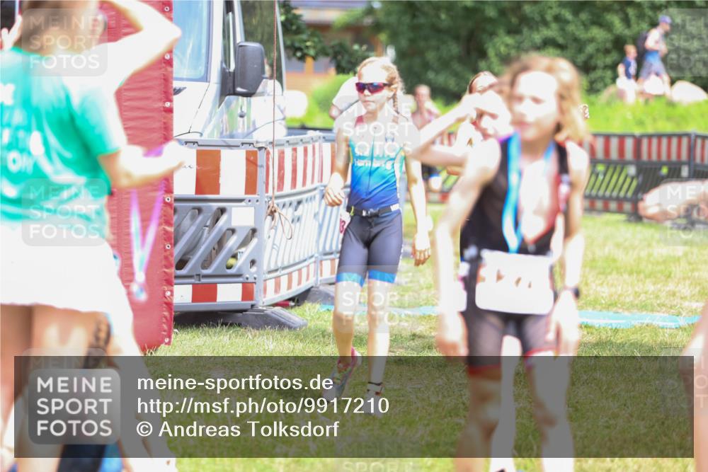 21.06.2026 - 29. Vierlanden-Triathlon Andreas Tolksdorf http://msf.ph/oto/9917210 21.06.2026 15:07:47 Ziel 1272, 1276, 1284, 1313, 1333 meine-sportfotos.de