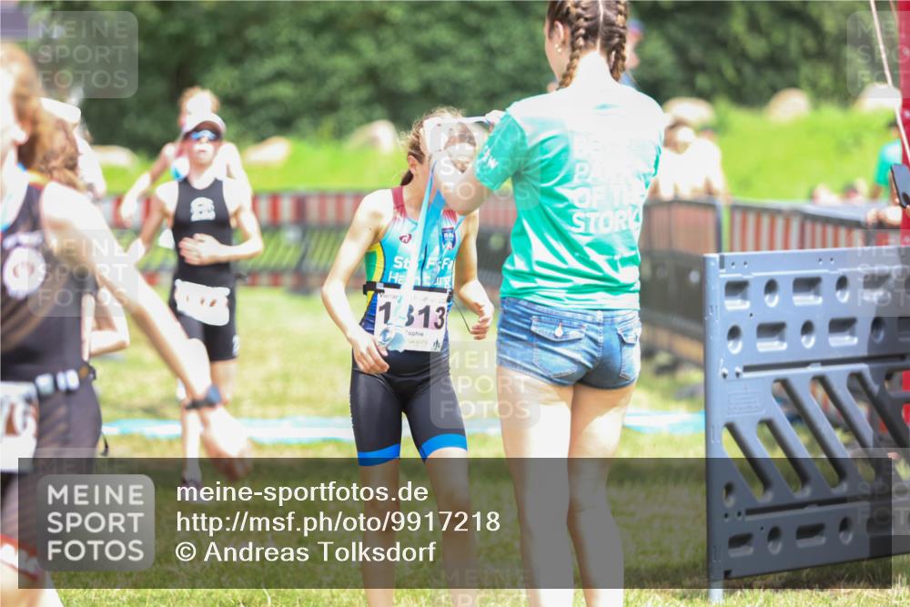 21.06.2026 - 29. Vierlanden-Triathlon Andreas Tolksdorf http://msf.ph/oto/9917218 21.06.2026 15:07:49 Ziel 1272, 1284, 1313, 1333 meine-sportfotos.de