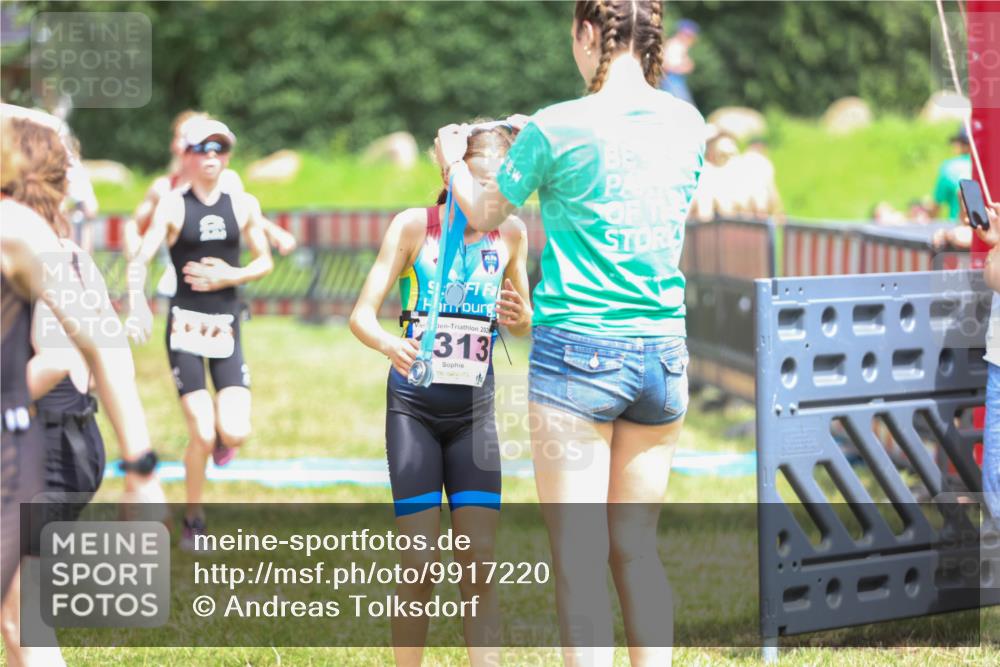 21.06.2026 - 29. Vierlanden-Triathlon Andreas Tolksdorf http://msf.ph/oto/9917220 21.06.2026 15:07:49 Ziel 1272, 1284, 1313, 1333 meine-sportfotos.de