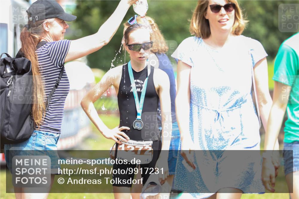 21.06.2026 - 29. Vierlanden-Triathlon Andreas Tolksdorf http://msf.ph/oto/9917231 21.06.2026 15:08:02 Ziel 1289 meine-sportfotos.de