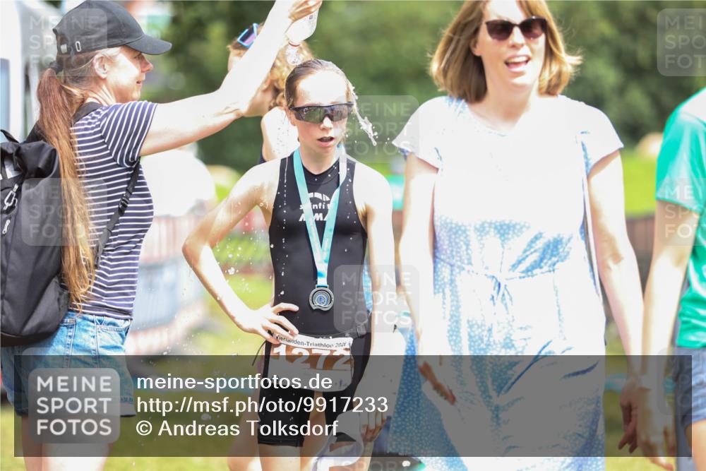 21.06.2026 - 29. Vierlanden-Triathlon Andreas Tolksdorf http://msf.ph/oto/9917233 21.06.2026 15:08:02 Ziel 1289 meine-sportfotos.de