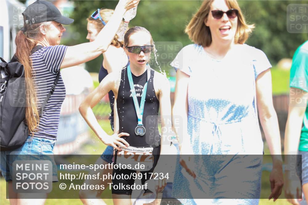 21.06.2026 - 29. Vierlanden-Triathlon Andreas Tolksdorf http://msf.ph/oto/9917234 21.06.2026 15:08:02 Ziel 1289 meine-sportfotos.de