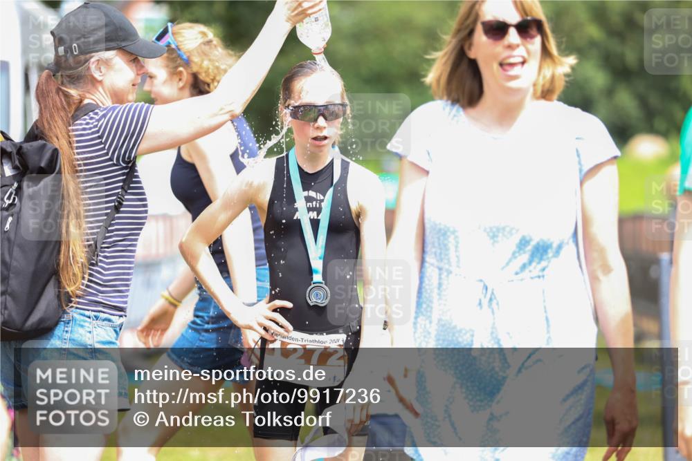 21.06.2026 - 29. Vierlanden-Triathlon Andreas Tolksdorf http://msf.ph/oto/9917236 21.06.2026 15:08:02 Ziel 1289 meine-sportfotos.de