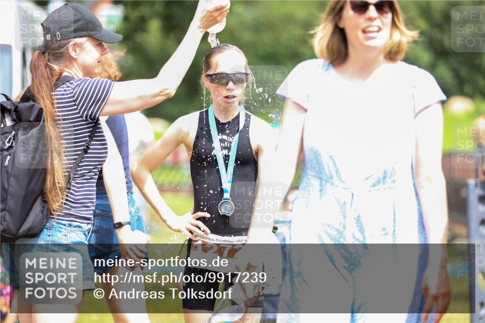 21.06.2026 - 29. Vierlanden-Triathlon Andreas Tolksdorf http://msf.ph/oto/9917239 21.06.2026 15:08:02 Ziel 1289 meine-sportfotos.de