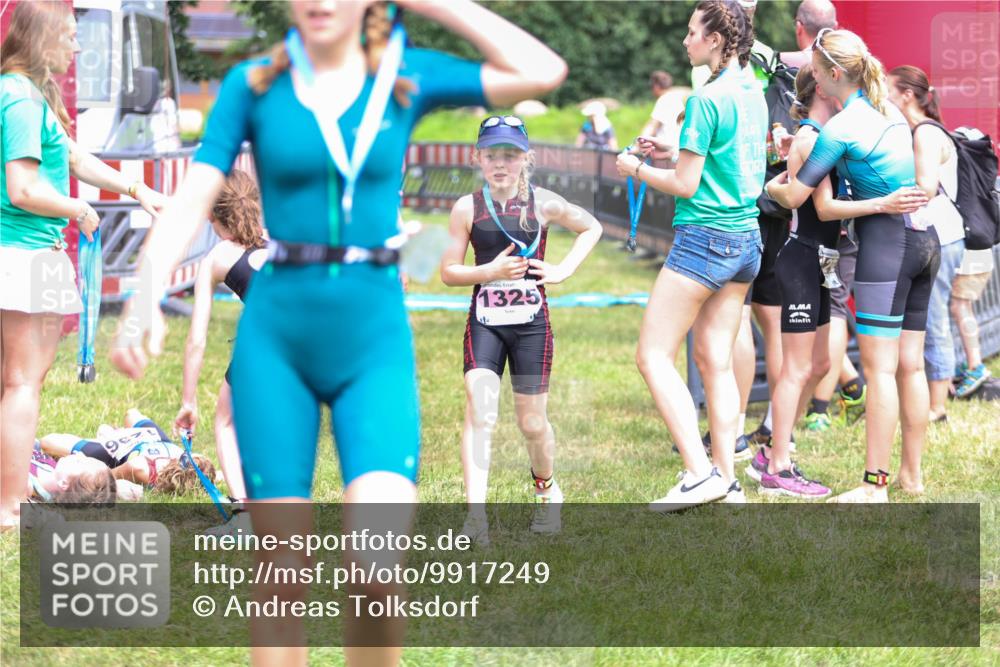 21.06.2026 - 29. Vierlanden-Triathlon Andreas Tolksdorf http://msf.ph/oto/9917249 21.06.2026 15:08:35 Ziel 1231, 1265, 1299, 1300, 1323, 1324 meine-sportfotos.de