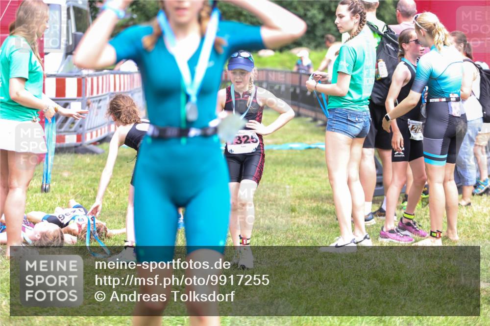 21.06.2026 - 29. Vierlanden-Triathlon Andreas Tolksdorf http://msf.ph/oto/9917255 21.06.2026 15:08:35 Ziel 1231, 1265, 1299, 1300, 1323, 1324 meine-sportfotos.de