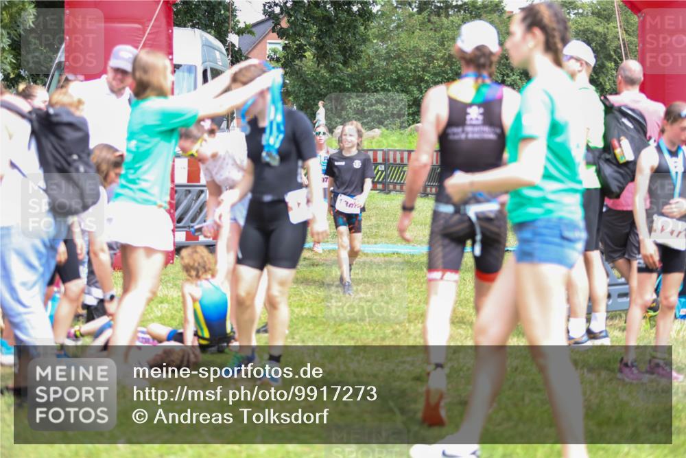 21.06.2026 - 29. Vierlanden-Triathlon Andreas Tolksdorf http://msf.ph/oto/9917273 21.06.2026 15:08:54 Ziel 1254, 1297 meine-sportfotos.de