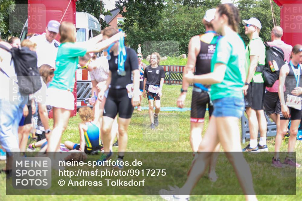 21.06.2026 - 29. Vierlanden-Triathlon Andreas Tolksdorf http://msf.ph/oto/9917275 21.06.2026 15:08:54 Ziel 1254, 1297 meine-sportfotos.de