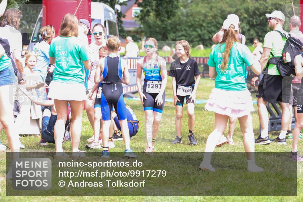 21.06.2026 - 29. Vierlanden-Triathlon Andreas Tolksdorf http://msf.ph/oto/9917279 21.06.2026 15:08:58 Ziel 1254, 1297 meine-sportfotos.de