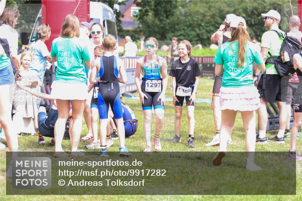 21.06.2026 - 29. Vierlanden-Triathlon Andreas Tolksdorf http://msf.ph/oto/9917282 21.06.2026 15:08:58 Ziel 1254, 1297 meine-sportfotos.de