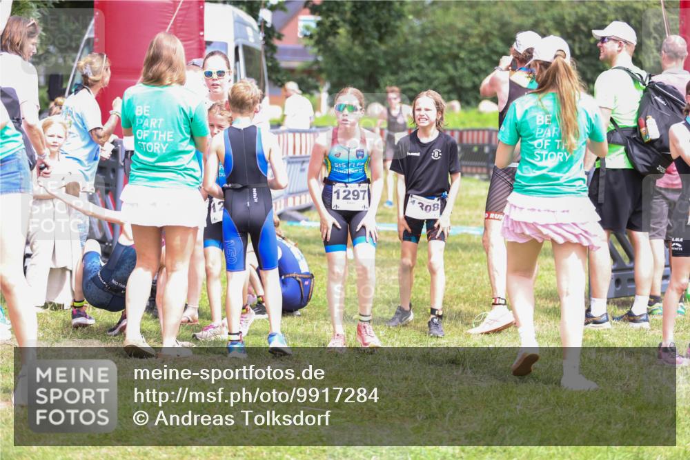21.06.2026 - 29. Vierlanden-Triathlon Andreas Tolksdorf http://msf.ph/oto/9917284 21.06.2026 15:08:58 Ziel 1254, 1297 meine-sportfotos.de